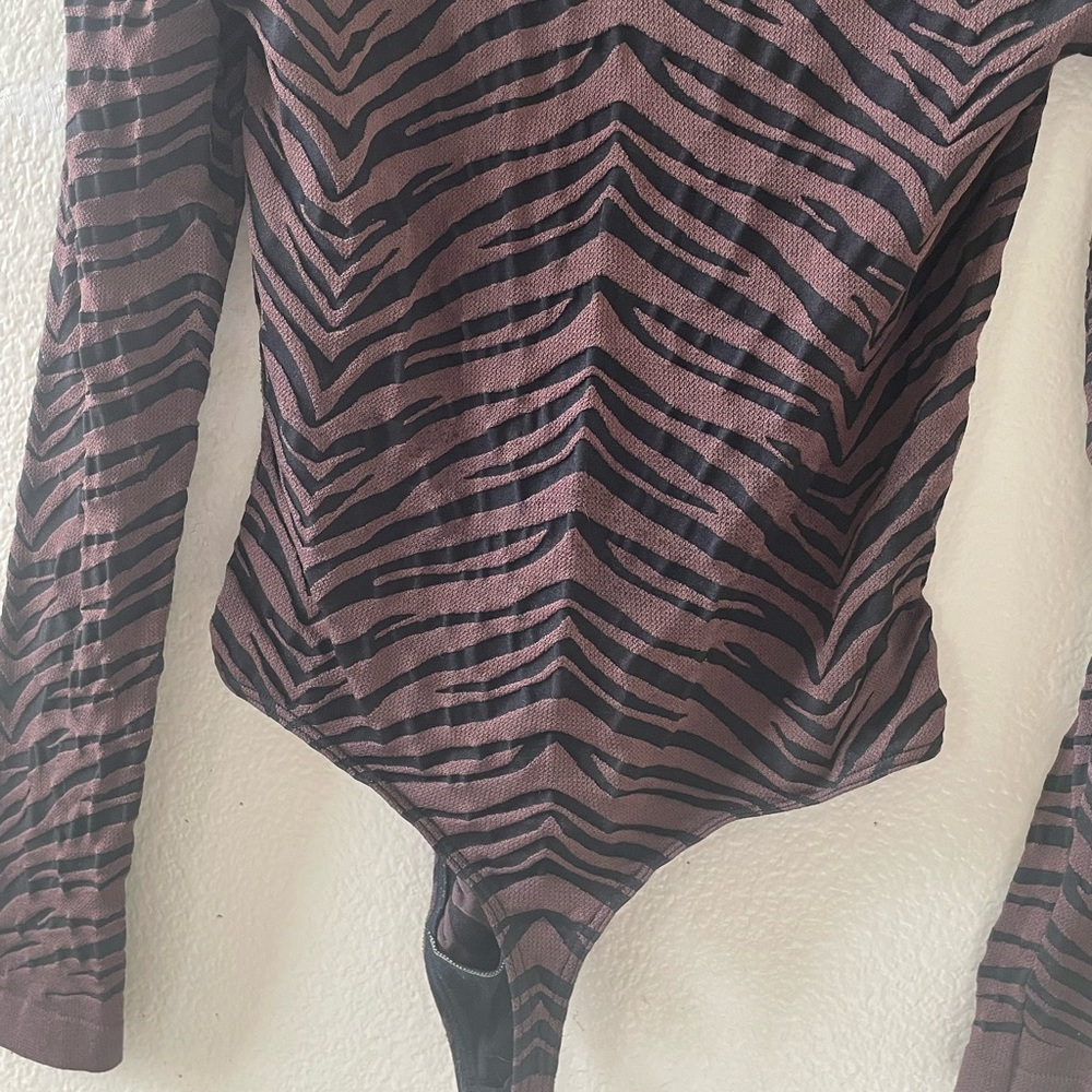 Wolford Black & Brown Tiger Stripe Long Sleeve Thong Bodysuit/ small - Picture 11 of 16